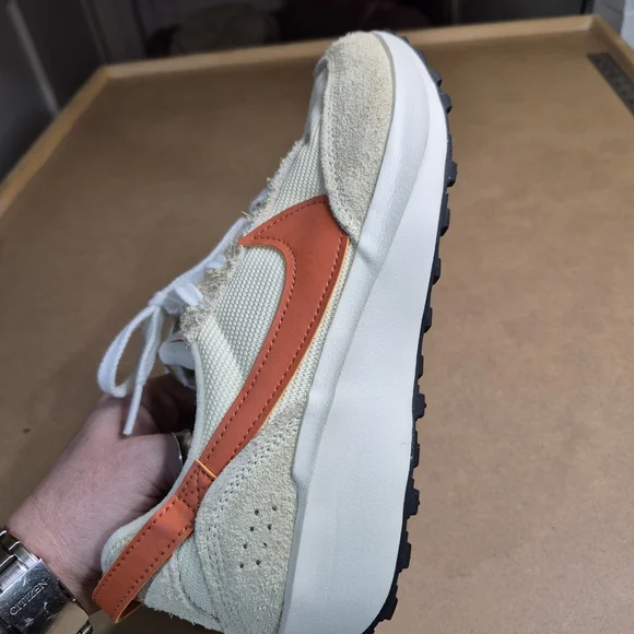 Nike Women's Sneakers in Cream and Orange - Picture 8 of 12